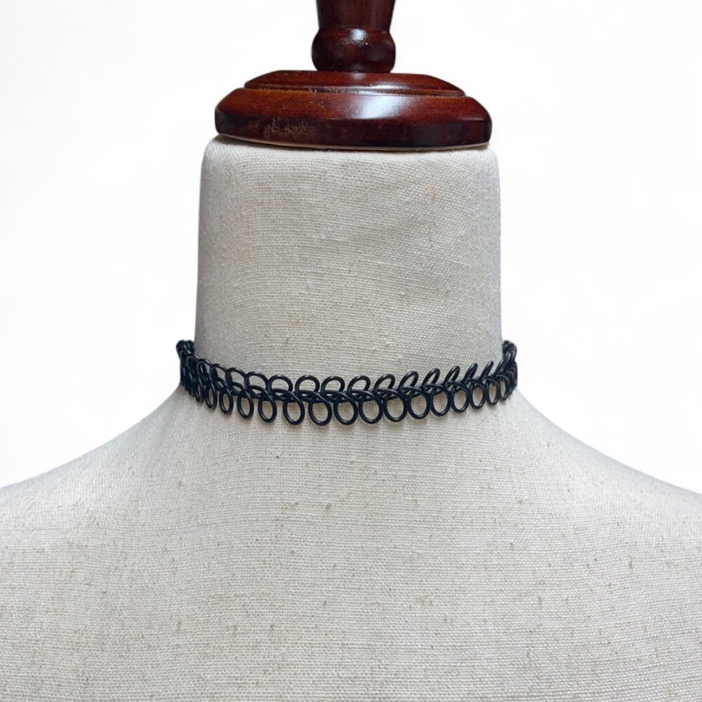 Claires‎ Goth Black Curly Wired 90s Metal Choker Punk Emo Necklace